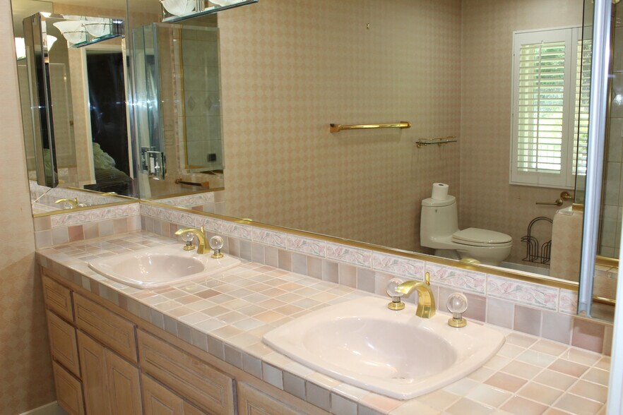 Building Photo - 4400 Portico Pl