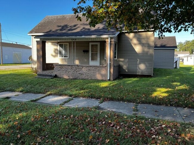 Building Photo - Cute 3 Bedroom Home