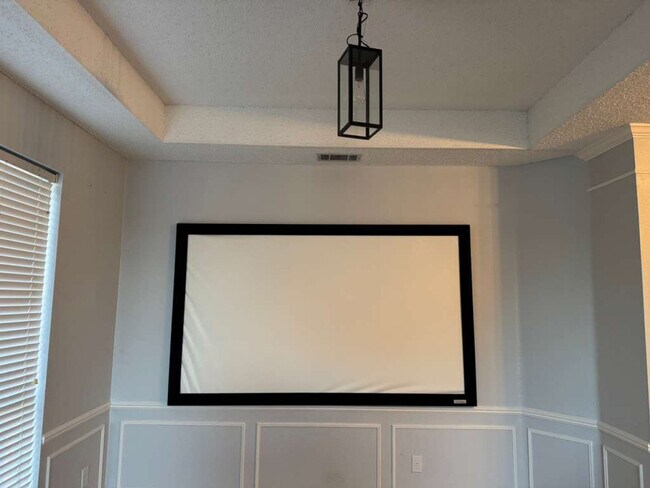 Building Photo - 10217 Napa Valley Dr