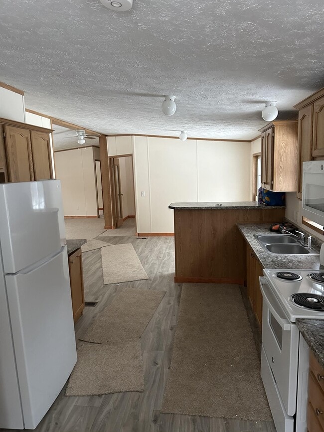 Building Photo - 21 Shady Brk Dr