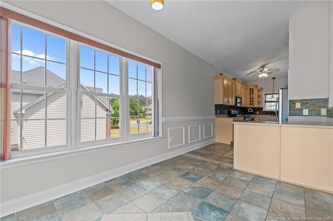 Building Photo - 109 Canyon Ct