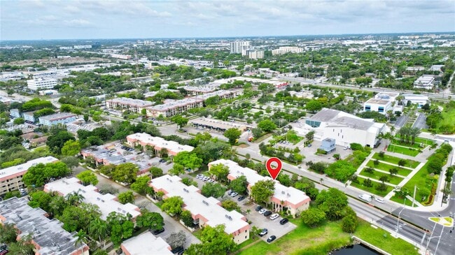 Building Photo - 136 S Cypress Rd