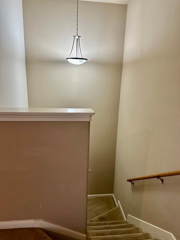 Building Photo - 512 Eberhart Ln