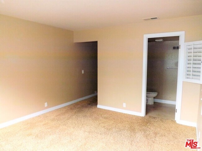 Building Photo - 26953 Jasper