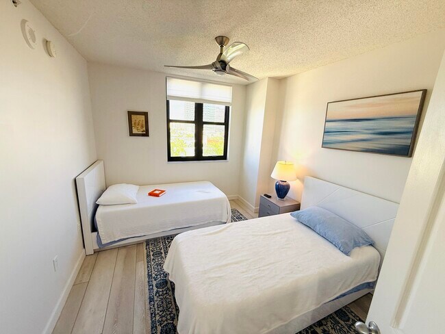 Building Photo - 651 Okeechobee Blvd