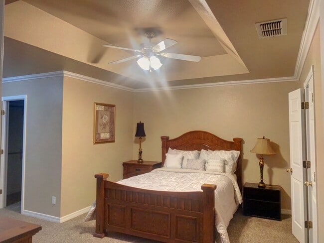 Building Photo - RENTAL Fully Furnished 4 bedroom home