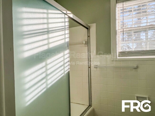 Building Photo - 111 W 15th St