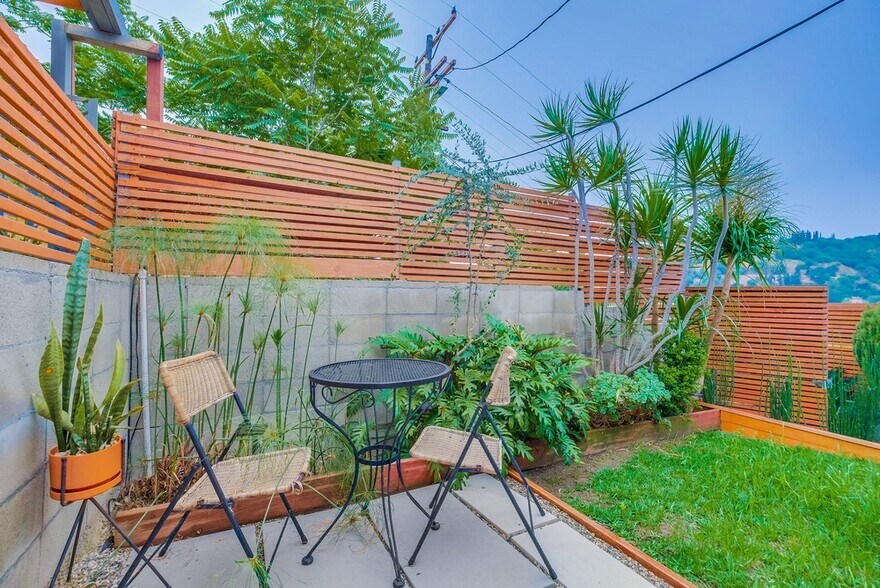 Building Photo - 4523 Tourmaline St