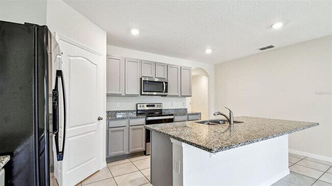 Building Photo - 5708 Sunbonnet Wy