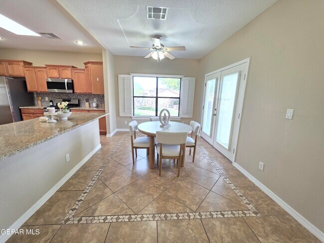 Building Photo - 7346 Gulf Creek Dr
