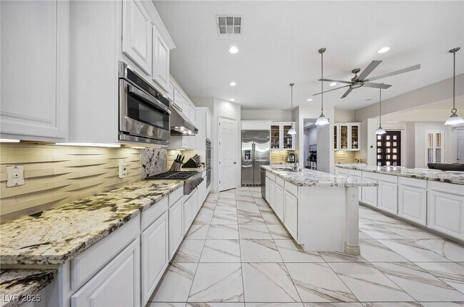 Building Photo - 47 Grand Masters Dr