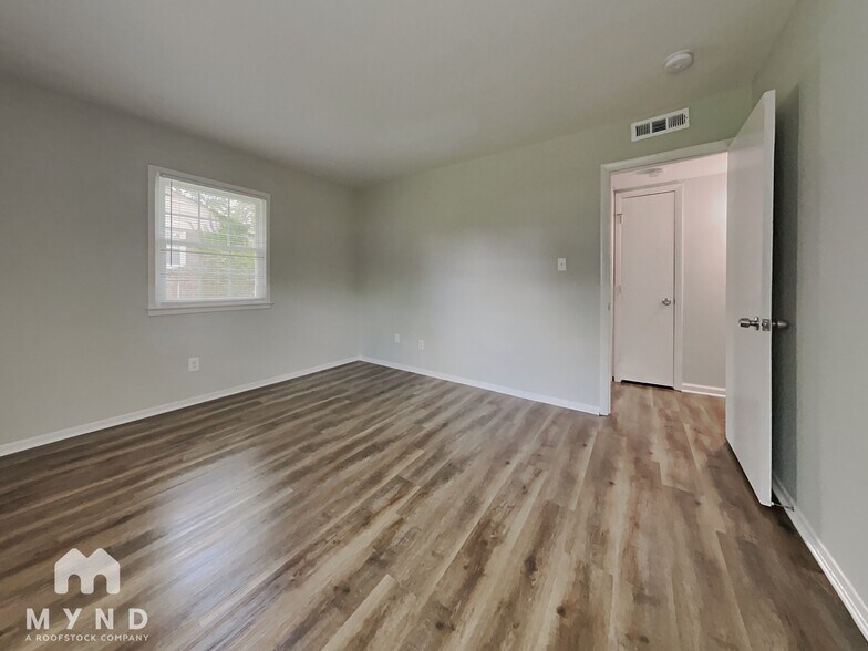 Building Photo - 3622 Bardot Dr