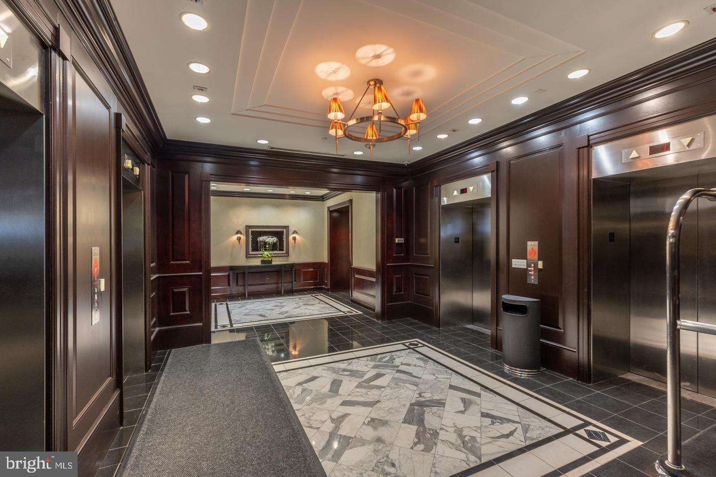 Building Photo - 219 S 18th St