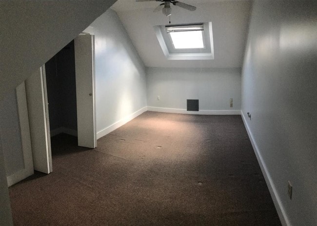 Building Photo - 6 Winsor Ave