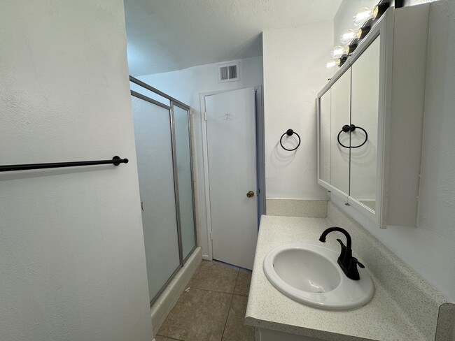 Building Photo - 4917 N 73rd St