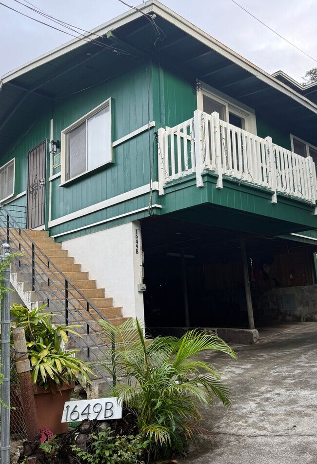 Building Photo - Charming 2BR Cottage Minutes from Kaimuki – Bright Home with Updated Kitchen