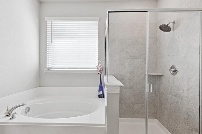 Building Photo - 808 Feather Edge Dr