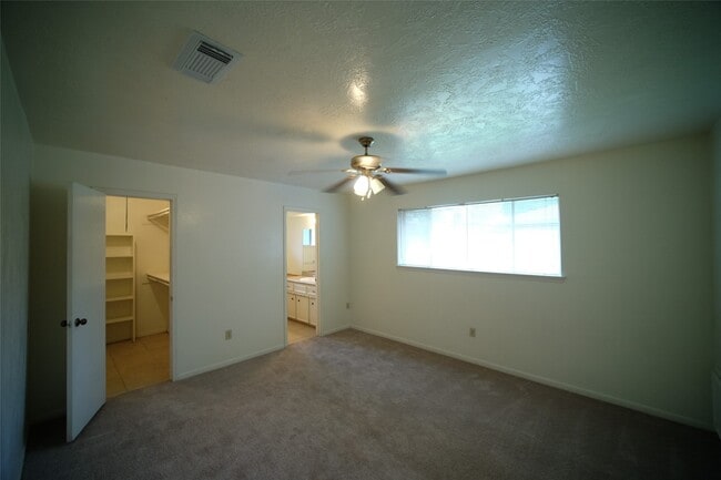 Building Photo - 12403 Bexley Dr