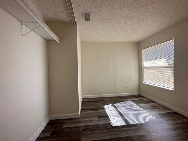 Building Photo - 7955 Deer Lake Dr