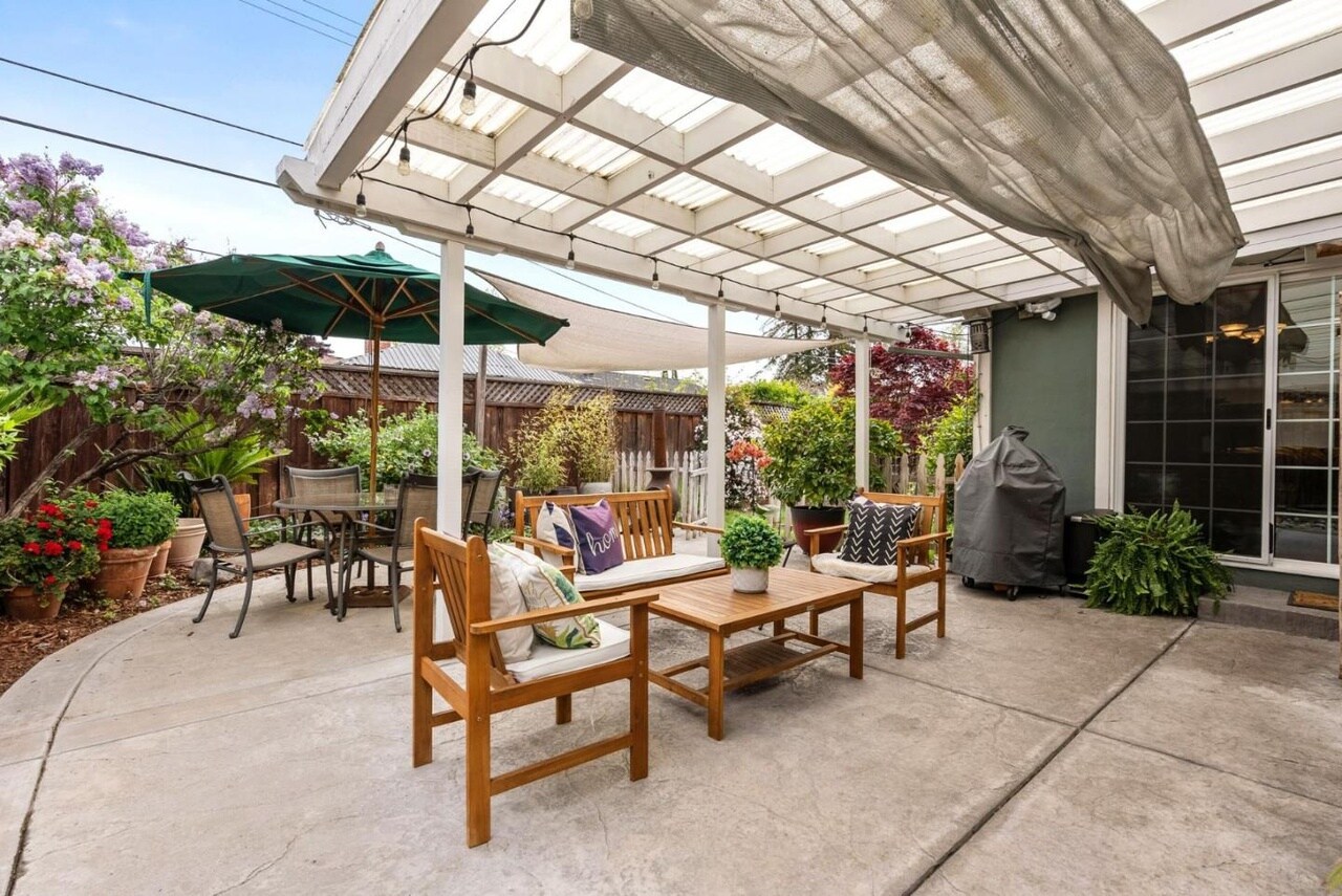 Building Photo - 2658 Sutro Dr