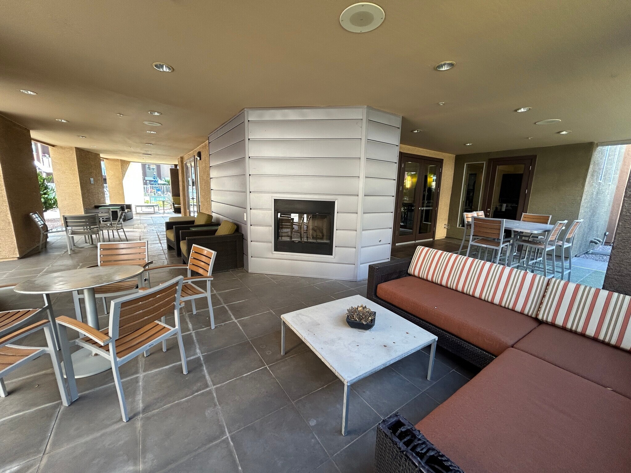 Building Photo - 6605 N 93rd Ave