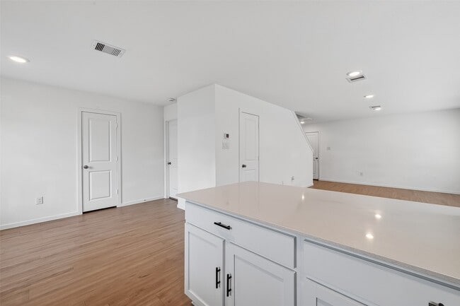 Building Photo - 3039 Ash Ray Dr