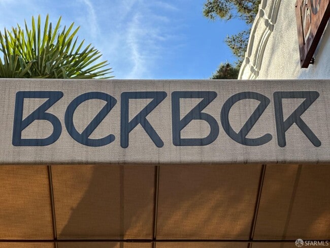 Building Photo - 1463 Hyde St