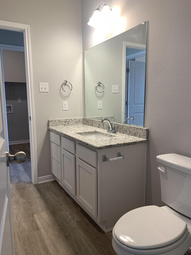 Building Photo - 1353 Aurora Grv Bnd