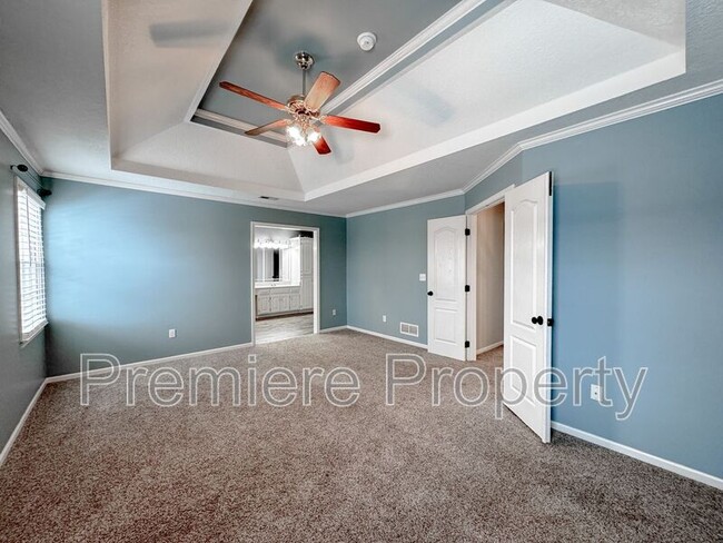 Building Photo - 13876 S Kaw St