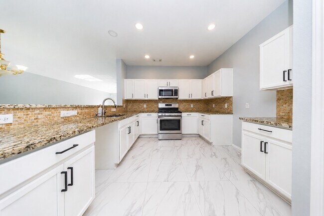 Building Photo - 2203 Mountain Ranch Dr