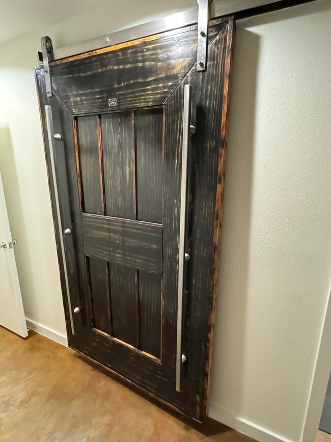 Building Photo - 5235 Blossom St