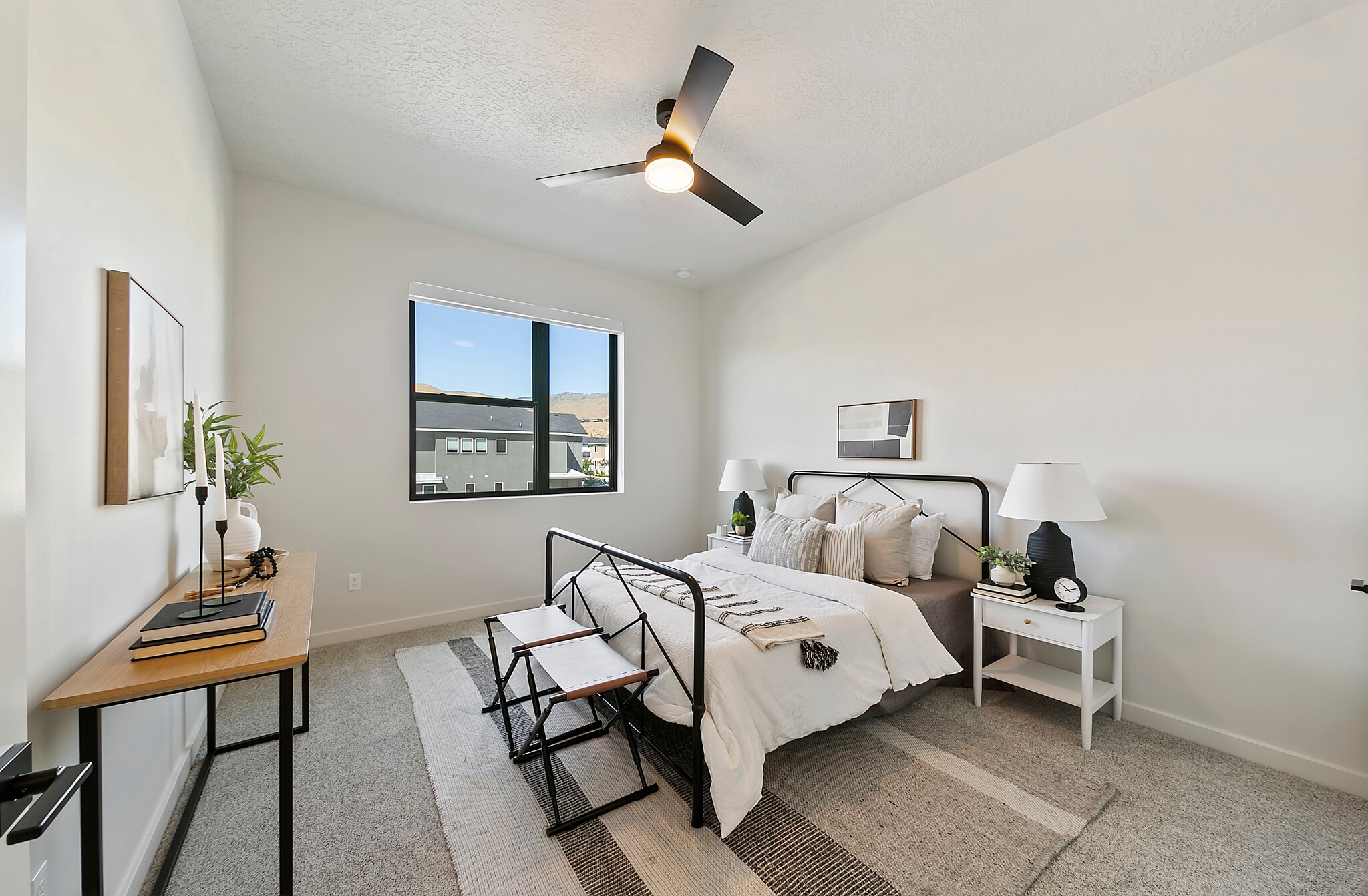 Foothill Views - 4340 E Haystack St