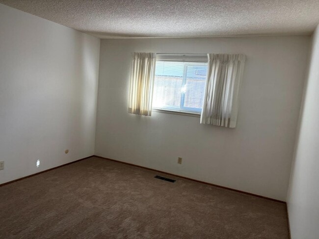 Building Photo - 1355 Palos Verdes Dr
