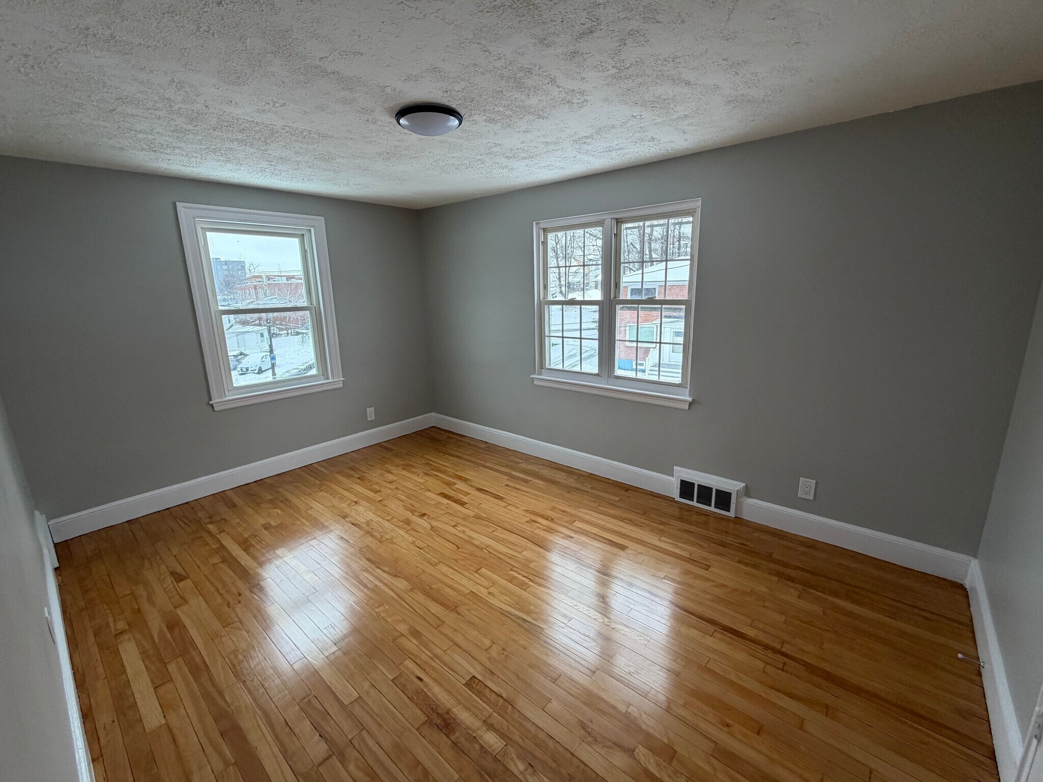 Building Photo - 3 Mamelon Cir