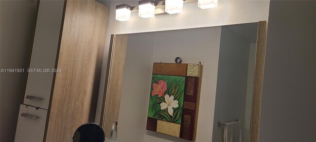 Building Photo - 220 SW 116th Ave