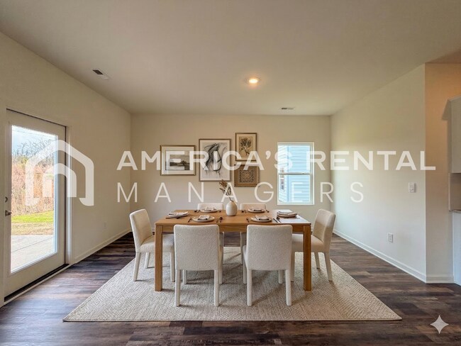 Building Photo - Modern Two Story Living in Doss Ferry - Available NOW!!