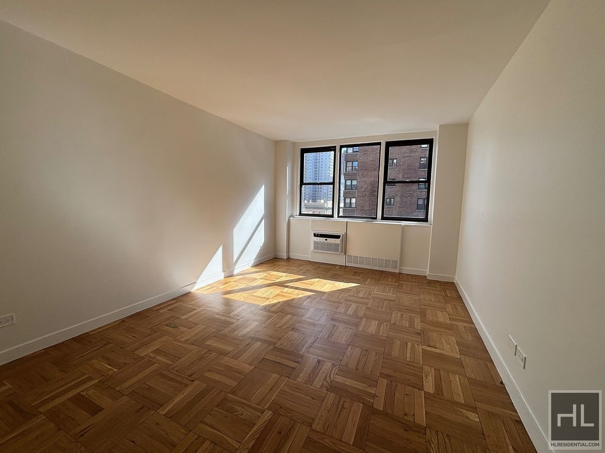 Building Photo - East 79th Street
