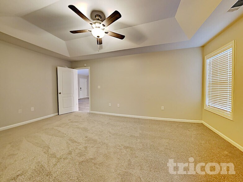 Building Photo - 215 Millwheel Dr