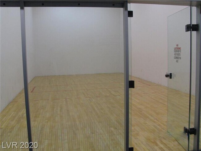Building Photo - Spacious 2 bedroom Condo in Canyon Lake Community