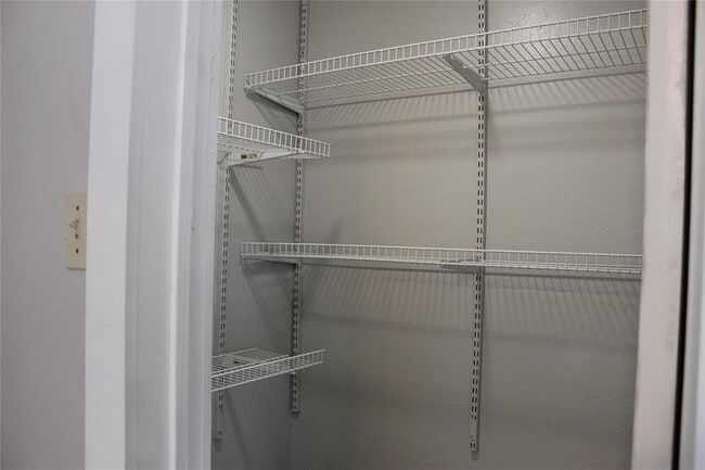 Building Photo - 1813 Hatwell St