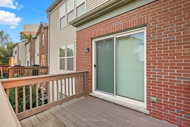 Building Photo - 1463 Yellowstone Dr