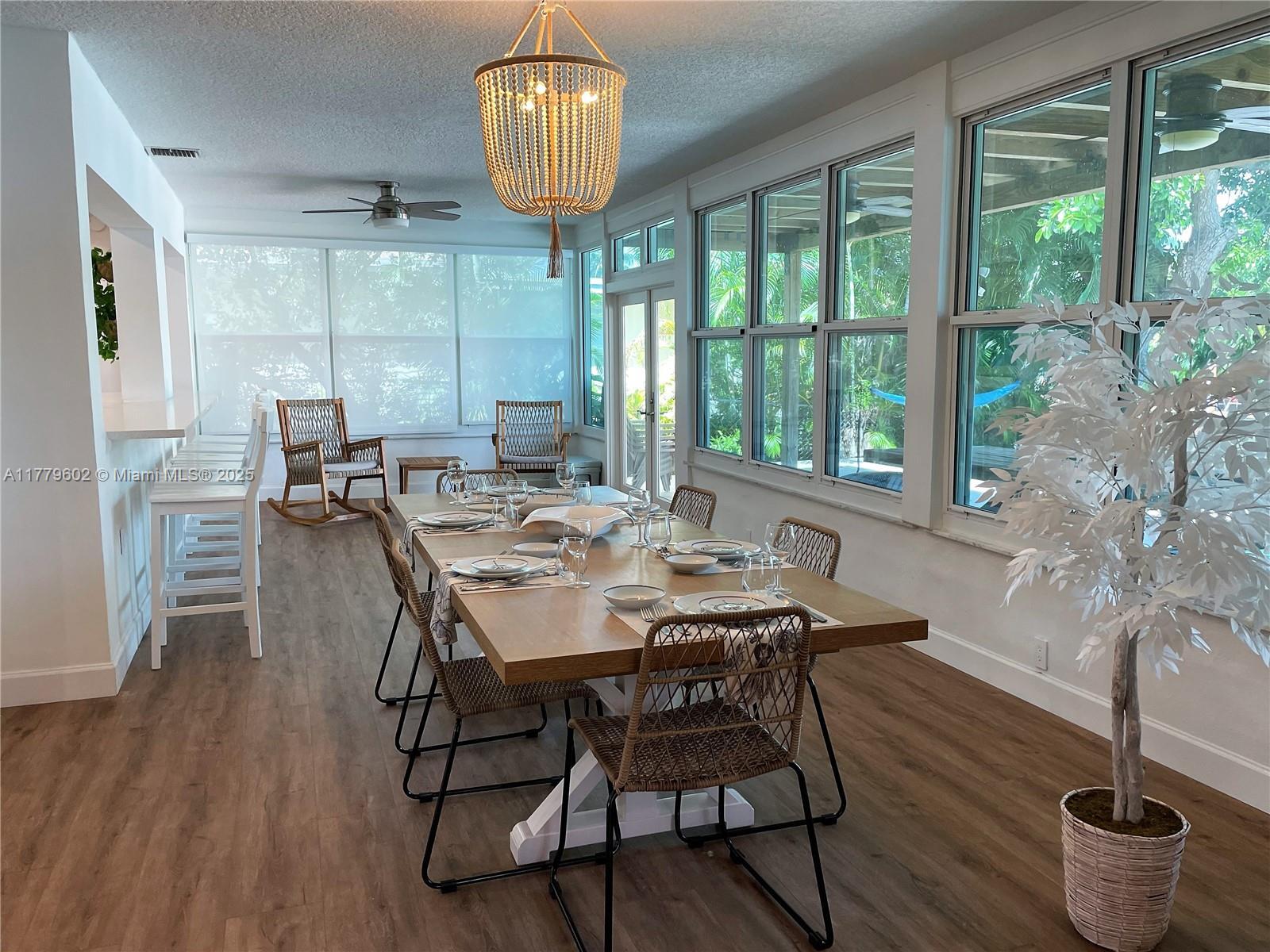 Building Photo - 1428 Nautilus Is