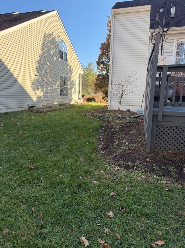 Building Photo - 12384 Brown Fox Way