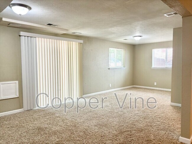Building Photo - 9319 W 92nd Ave