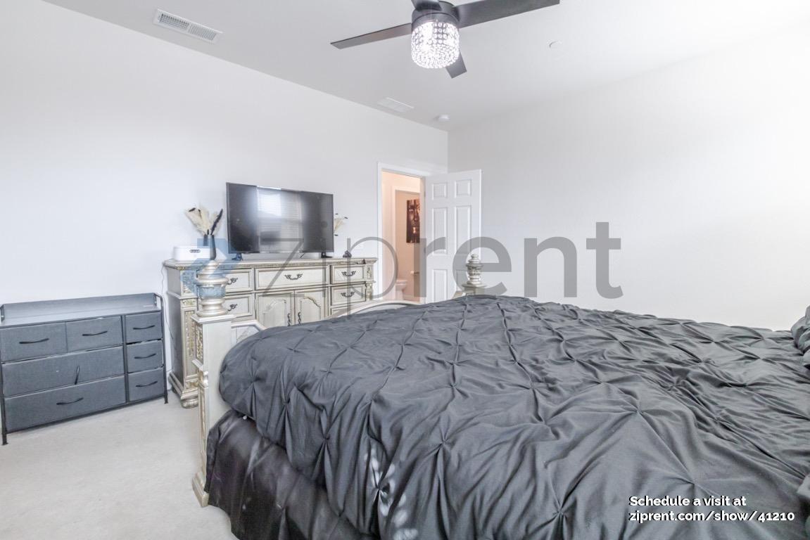 Building Photo - 5561 Harcrest Dr