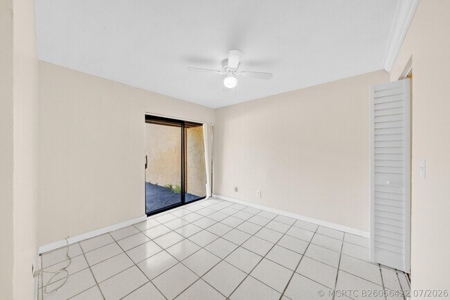 Building Photo - 221 NW 43rd Pl