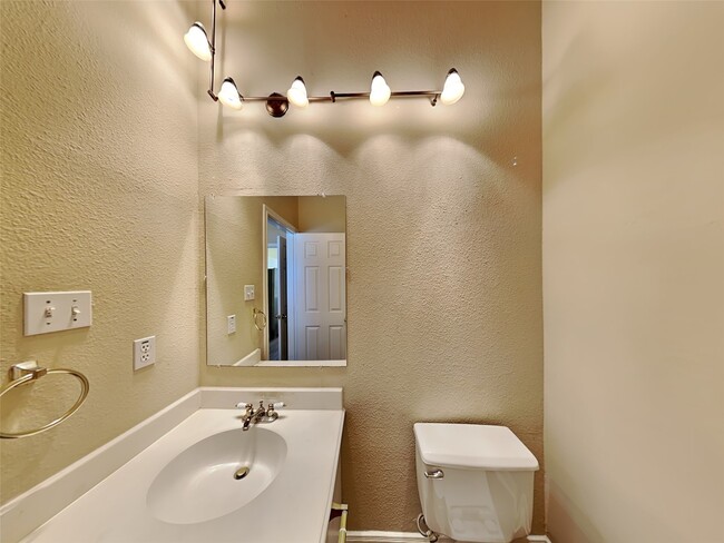 Building Photo - 13143 Mills River St