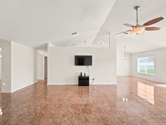Building Photo - 6013 Brick Rd