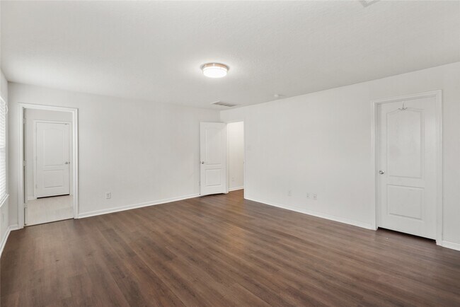 Building Photo - 22207 Woodseem Ct