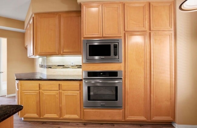 Building Photo - Carlsbad Condo West of 5 Freeway with Lagoon Views - Available June 1st!